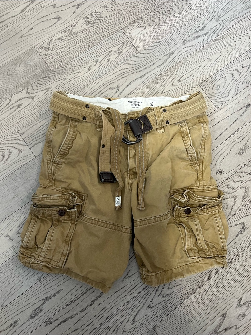 Abercrombie & Fitch Men's Khaki Cargo Shorts with Belt